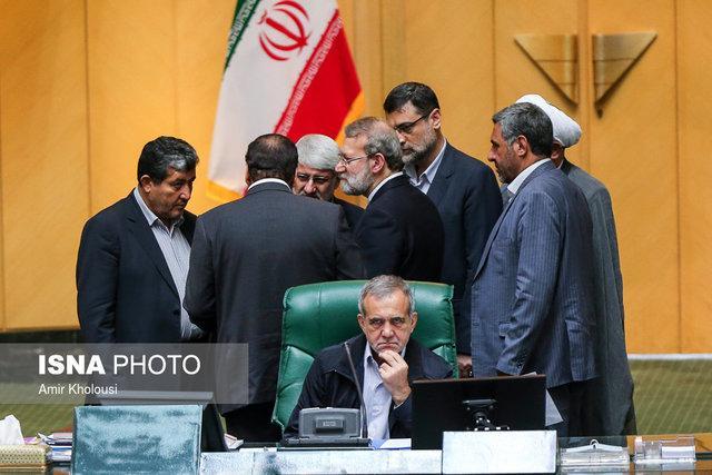 آمادگی مجلس برای حمایت بودجه ای از صنایع دفاعی کشور آمادگی مجلس برای حمایت بودجه ای از صنایع دفاعی کشور